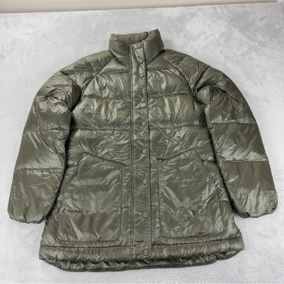 Patagonia Jackets & Blazers - Patagonia NWT Women's Size Small Raven Rocks 75% Down 25% Feathers 28030